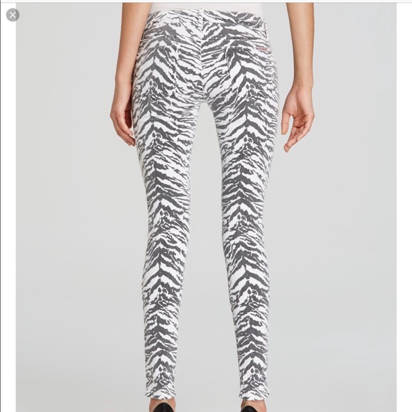 ❌SOLD ❌Hudson Spark Skinny Jeans Zebra NWT 🎉HPX9 - Picture 2 of 8